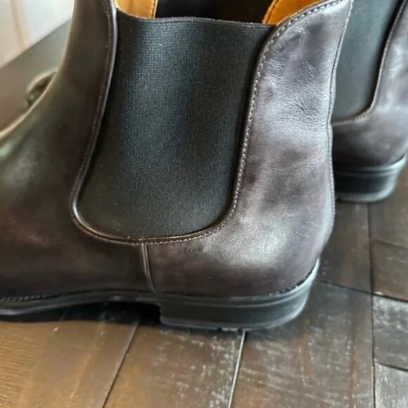 Magnanni Chelsea Boot Mens MSRP $425 - Picture 5 of 9